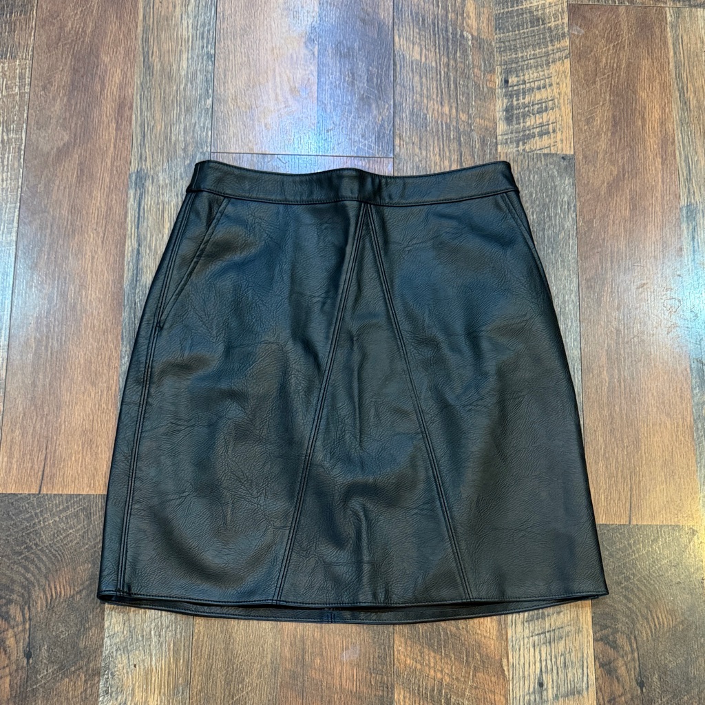 Elegant Black Faux Leather Skirt Xs 6028